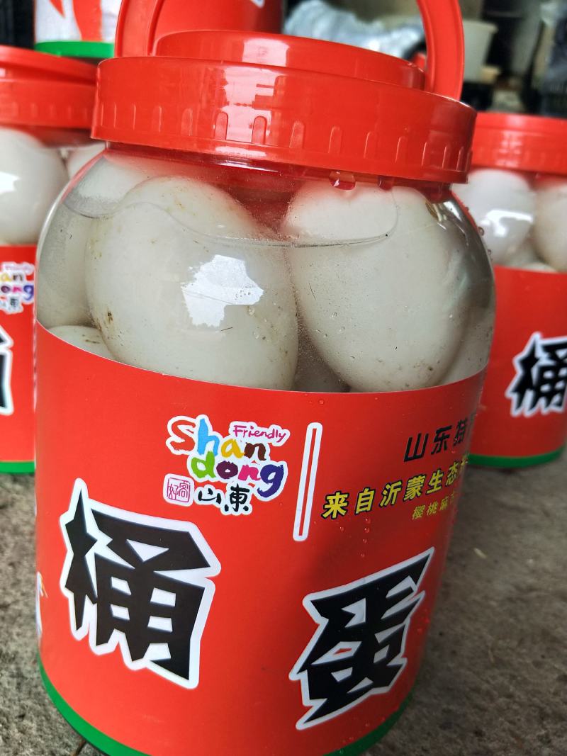 大桶蛋:选用新鲜蛋入桶质量有保证，价格实惠欢迎新老客户。