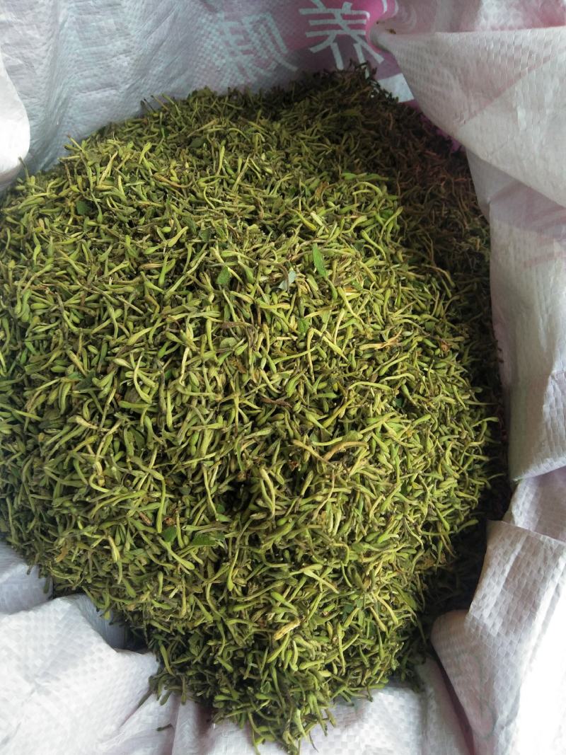 金银花:花瓣、统花、茶花。
