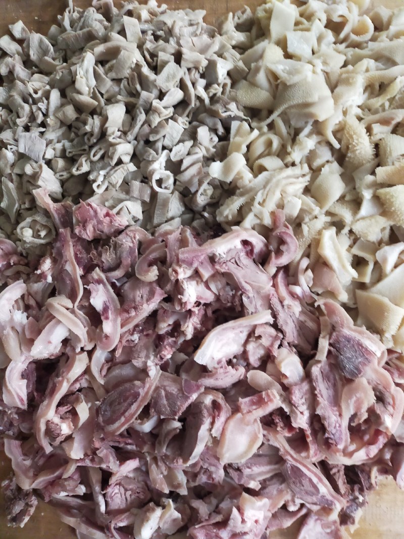 熟羊杂（配料：羊脸肉.羊肚.羊肠.羊心.羊宝皮.盘肠）