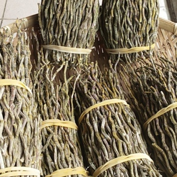广西来宾金秀大瑶山铁皮石斛干条，称九大仙草