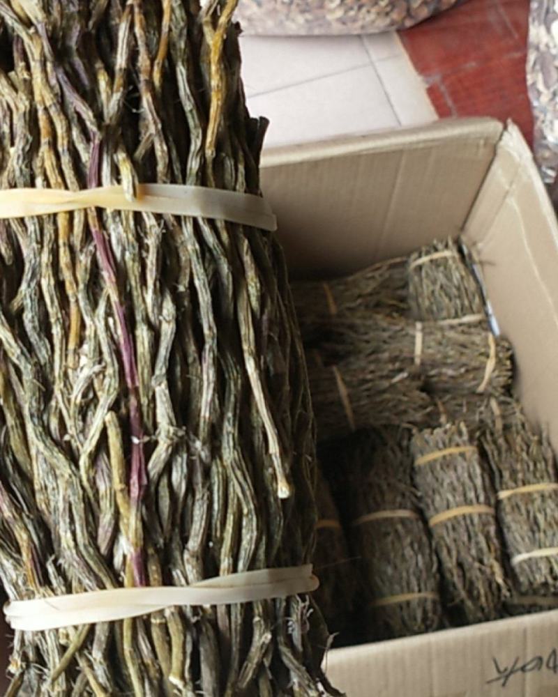 广西来宾金秀大瑶山铁皮石斛干条，称九大仙草