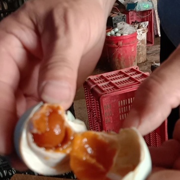 优质咸鸭蛋，产地直供，量大从优，货品咸香软糯，唇齿留香