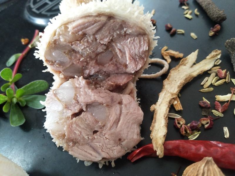 烧烤食材工厂，各种烧烤食材黑椒牛肉串，羊肉串，肚包肉等等