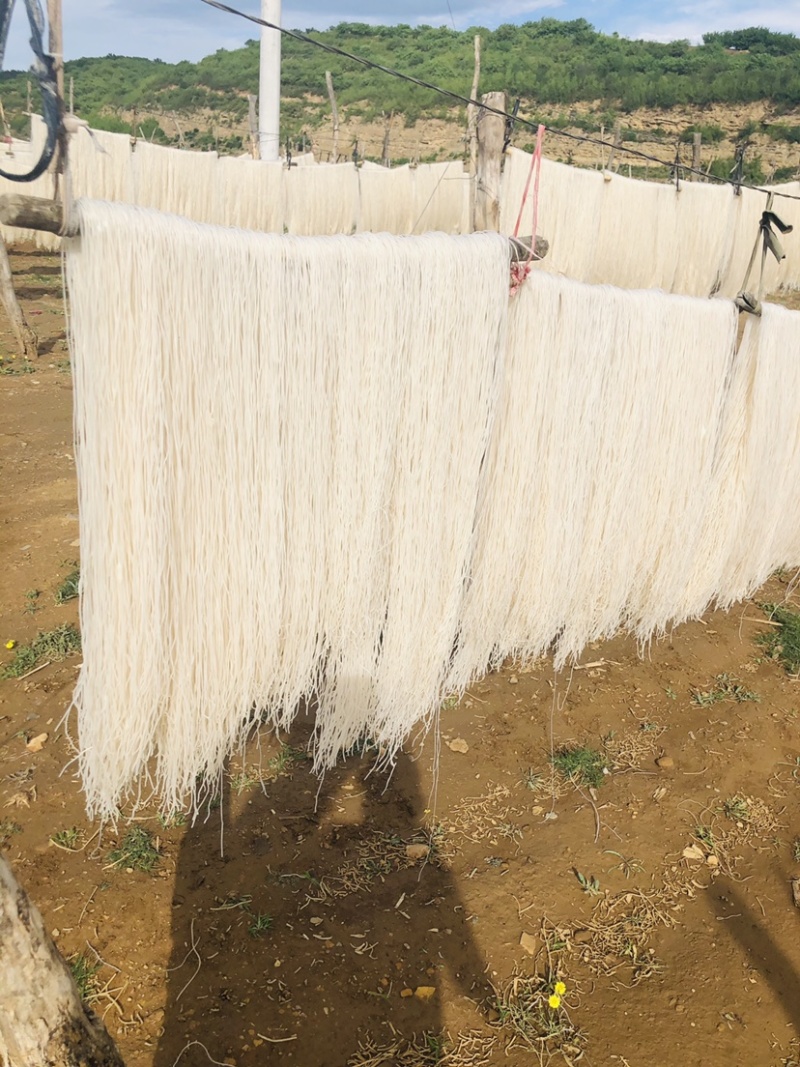 土豆粉木薯粉山药粉条地瓜粉条传统手工制作
