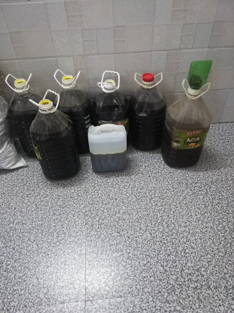热销中（菜籽油）大别山区农家纯正菜籽油