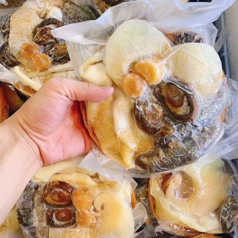 豪华双人佛跳墙聚齐鲍参翅肚鲍鱼.海参.鱼翅.鱼肚.