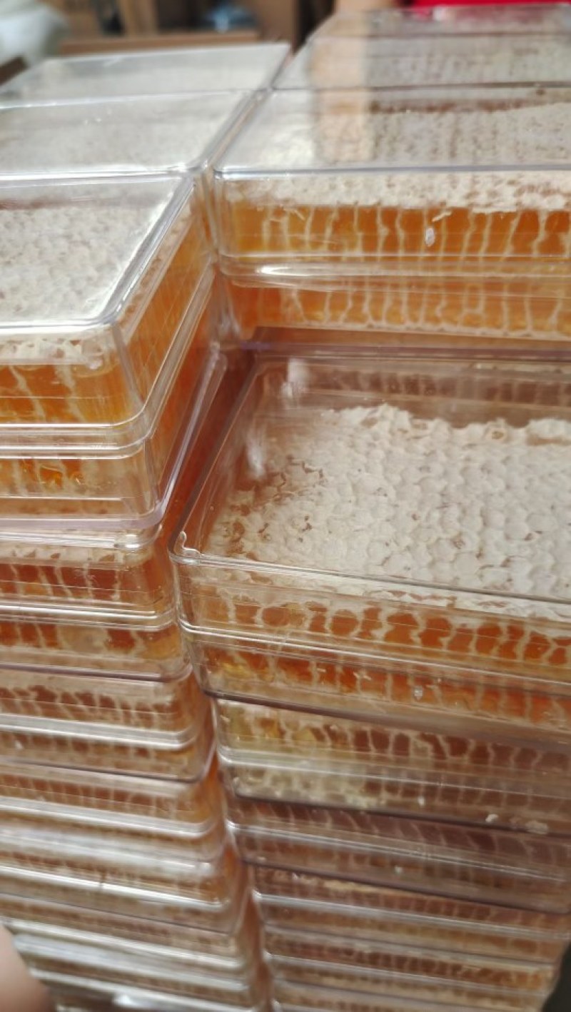 蜂场直销批发蜂巢蜜250克半斤，荆条巢蜜，酒店电商供应商
