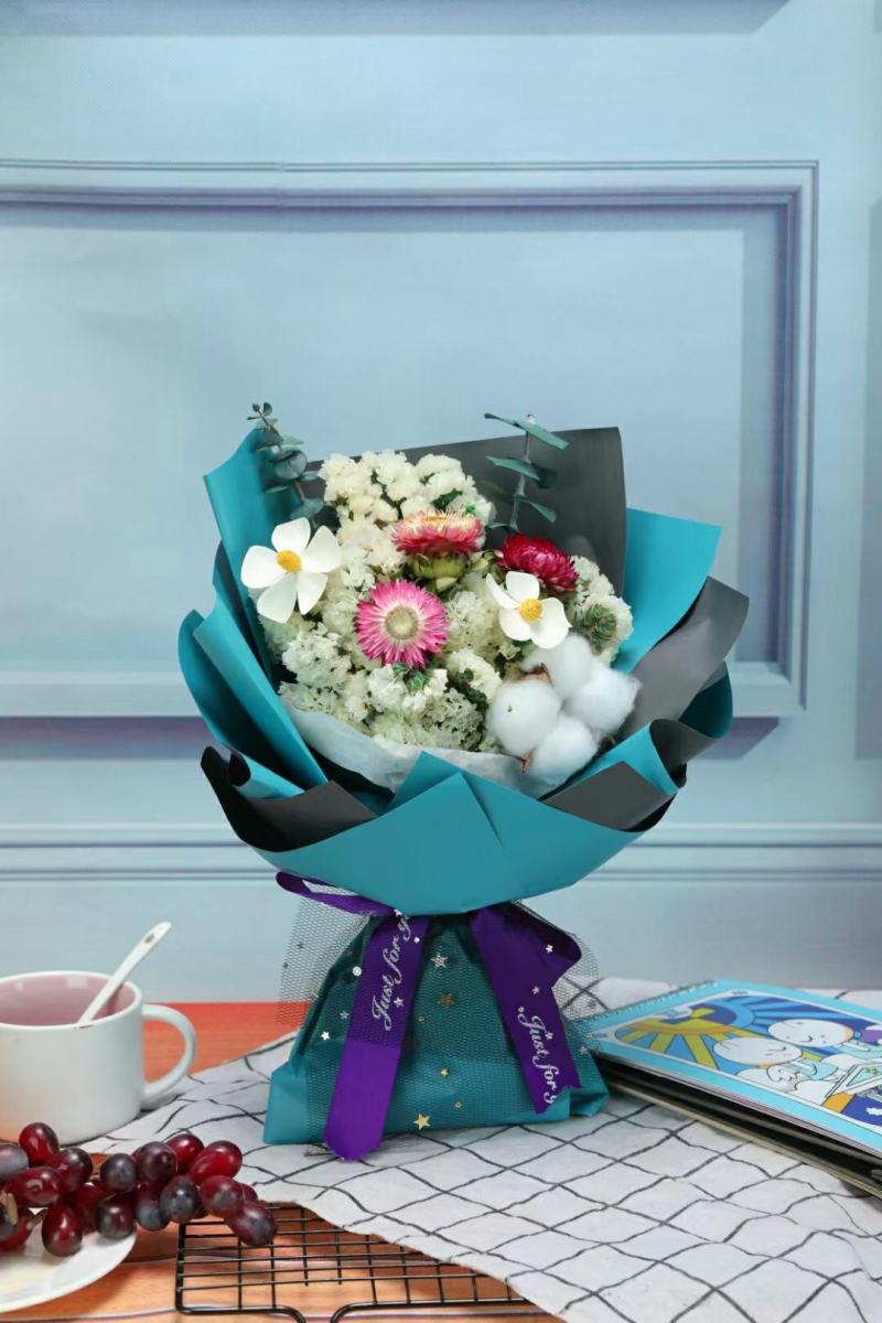 永生花小花束礼盒系列可以定制节假日公司送礼生日花束礼盒包