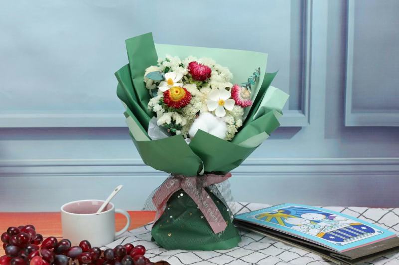 永生花小花束礼盒系列可以定制节假日公司送礼生日花束礼盒包