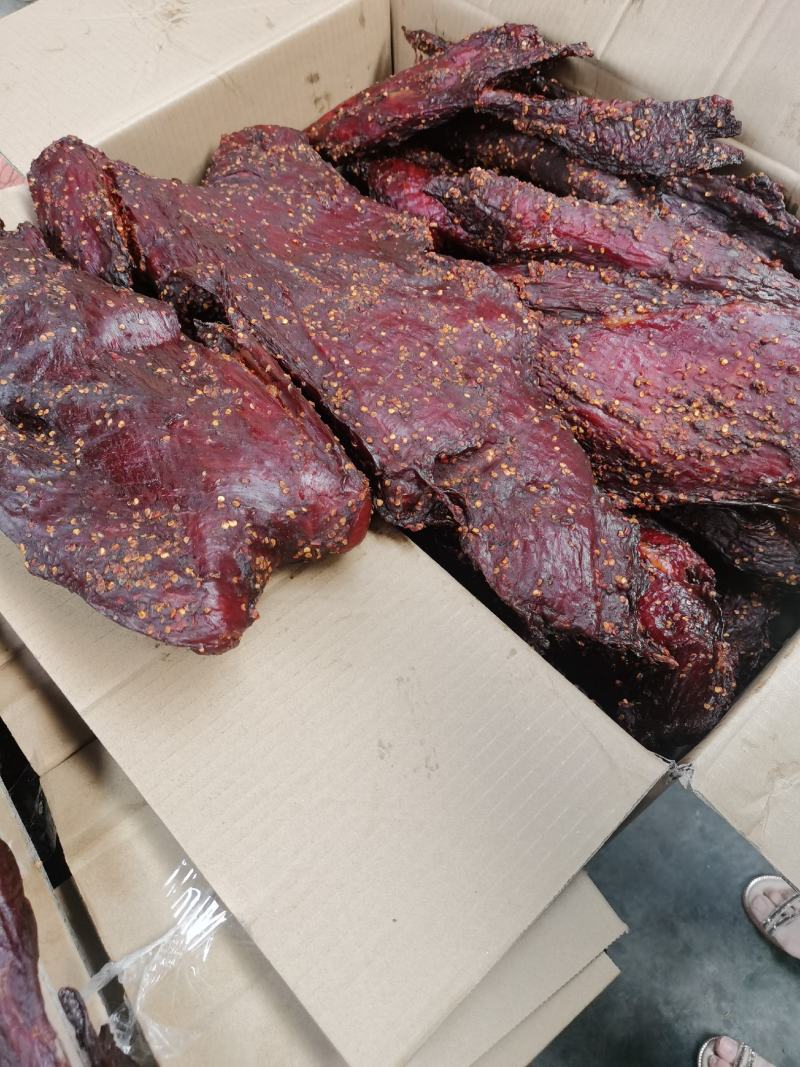 跑江湖地摊展会热卖牛肉味大块肉酱香肉麻辣大块肉五香大块肉