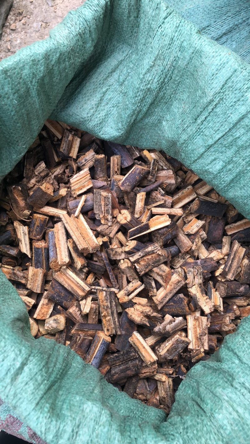 贵州钩藤，钩藤树杆地方话叫大棒需要大量的老板可以联系。