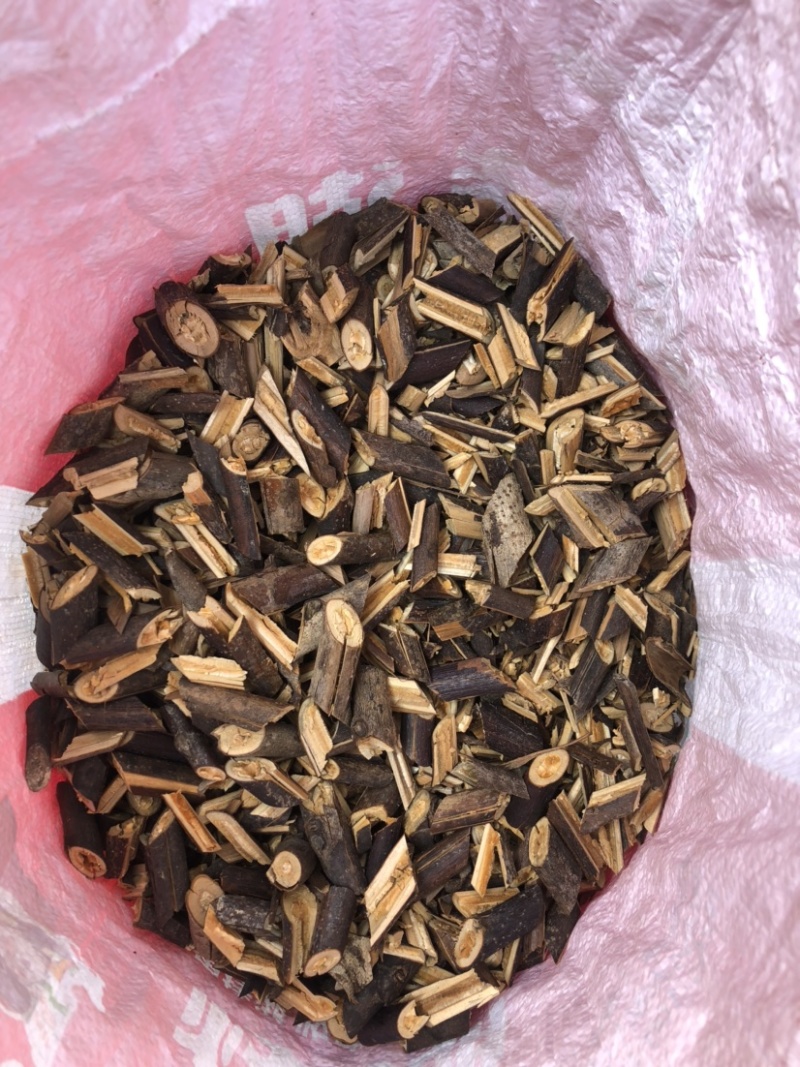 贵州钩藤，钩藤树杆地方话叫大棒需要大量的老板可以联系。
