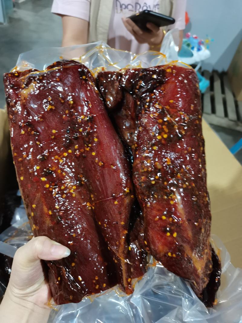 地摊江湖展会热销，麻辣大块肉五香大块肉好质量，酱牛肉