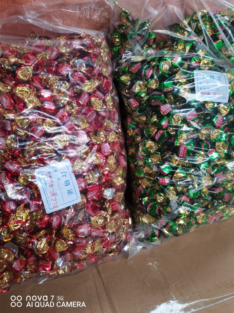 地摊江湖展会热销风干牛肉干，鸭风干，手撕，牛肉粒，鸡风干