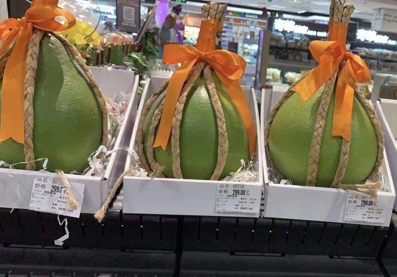 红宝石青柚果品质口感较好，品质优等货源充足