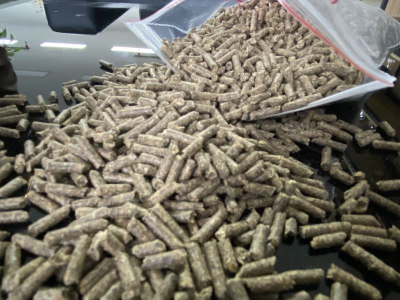 成都英美尔生长肉兔专用全价颗粒饲料催肥抗球虫80斤17蛋