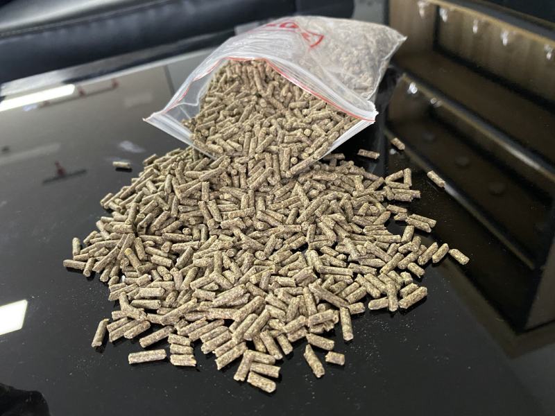 成都英美尔生长肉兔专用全价颗粒饲料催肥抗球虫80斤17蛋