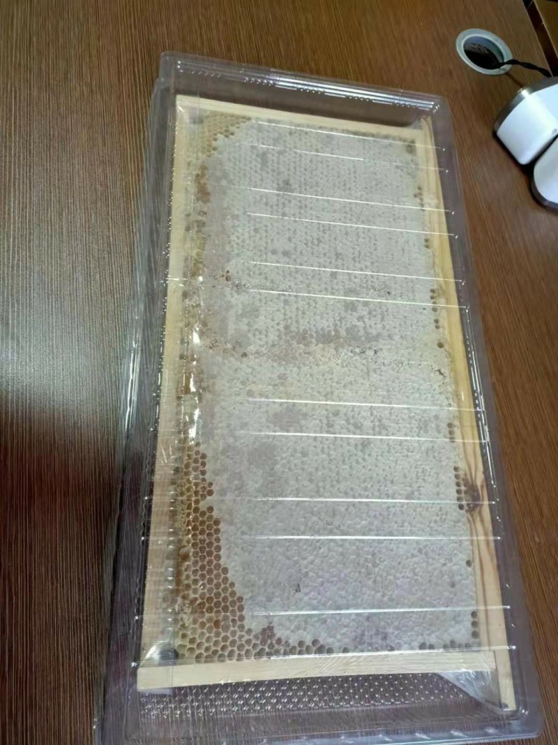 整张新蜂巢蜜，口感好，不易结晶，一级批发商，货源稳定