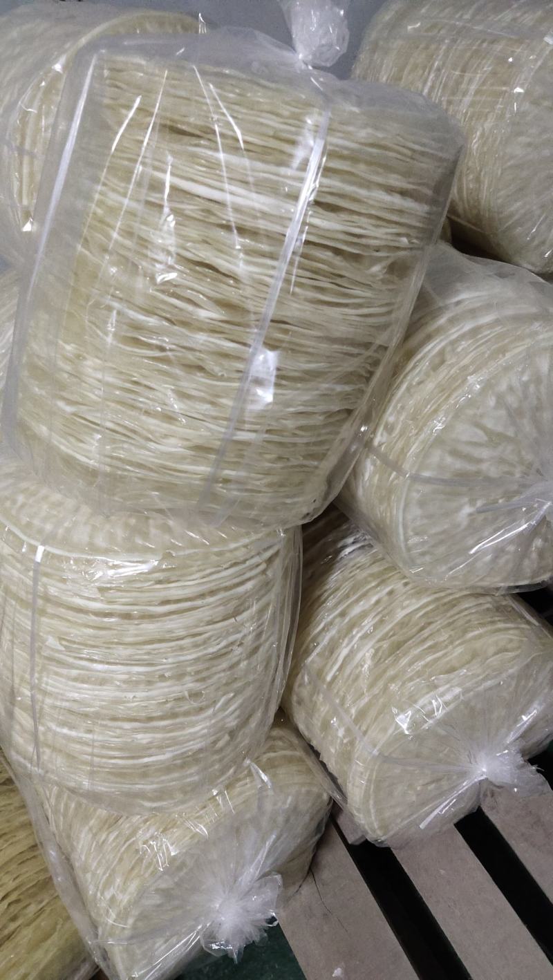 纯手工纯绿豆粉皮一天只做几十斤一袋5斤可以装箱