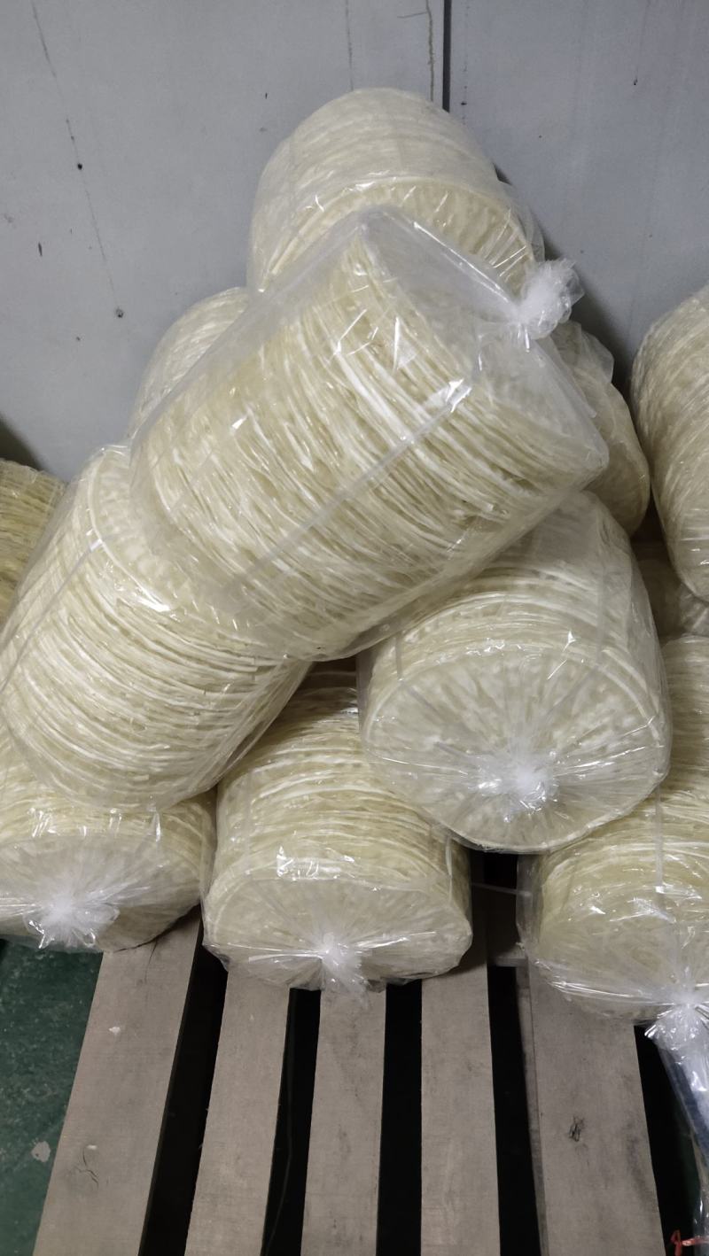 纯手工纯绿豆粉皮一天只做几十斤一袋5斤可以装箱