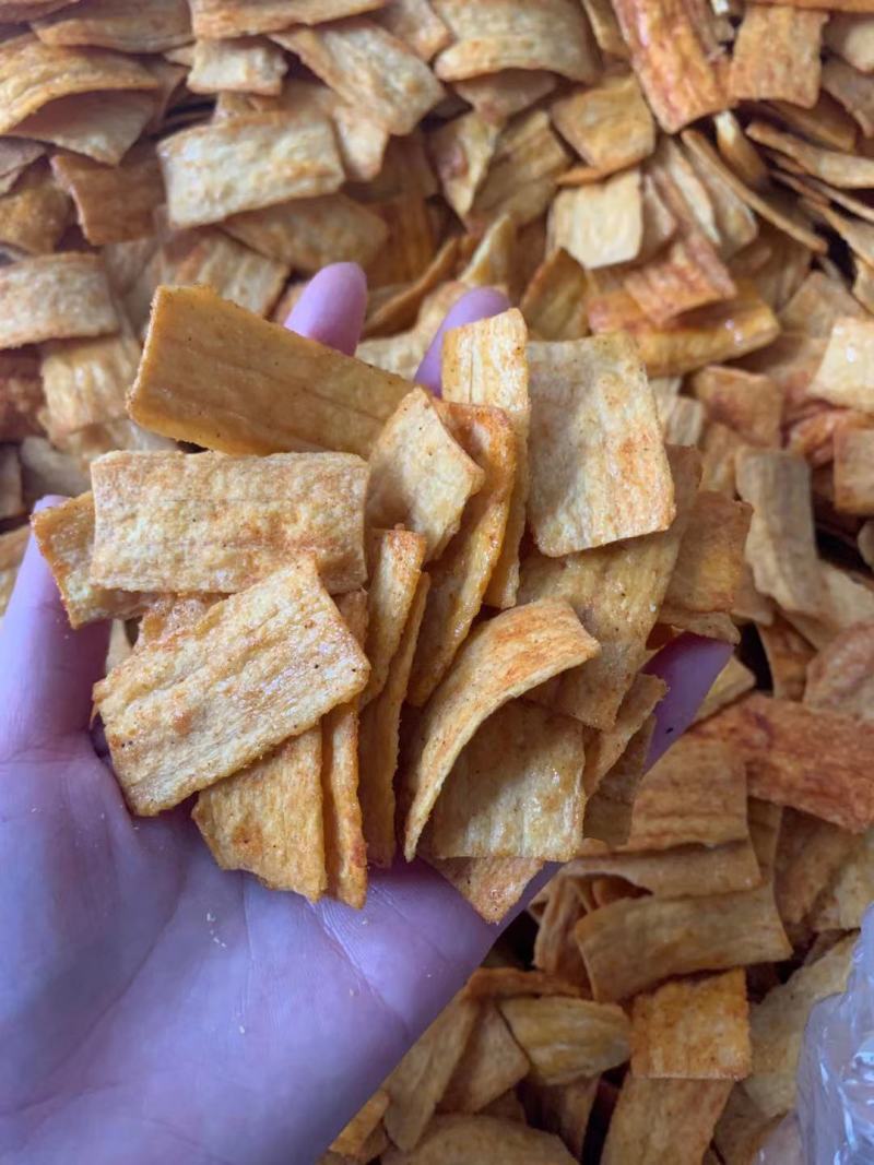 香酥锅巴地锅脆片休闲小零食厂家批发散装膨化食品！