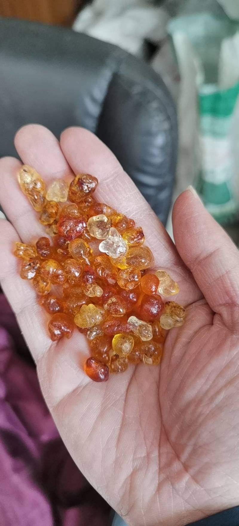 桃胶，产地云南玉溪，质量优良，货源稳定，量大丛优