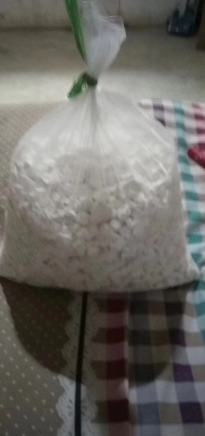 葛根粉，在深山挖的柴葛根，经过洗，锤，漂，晒，提出的粉