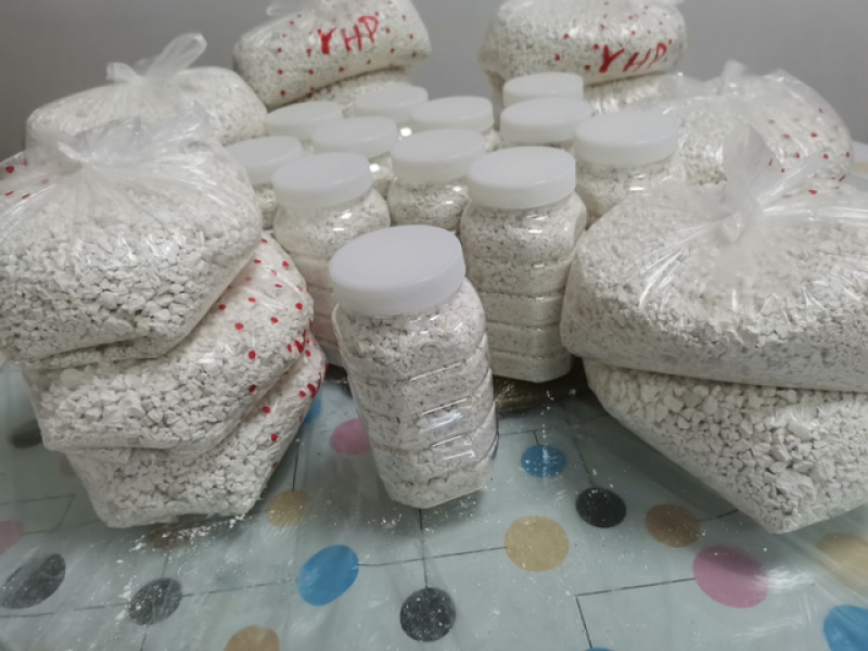 葛根粉，在深山挖的柴葛根，经过洗，锤，漂，晒，提出的粉