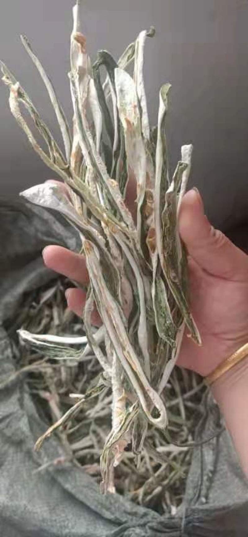 精品苦瓜干条，农家自晒，一手货源干净卫生欢迎订购。