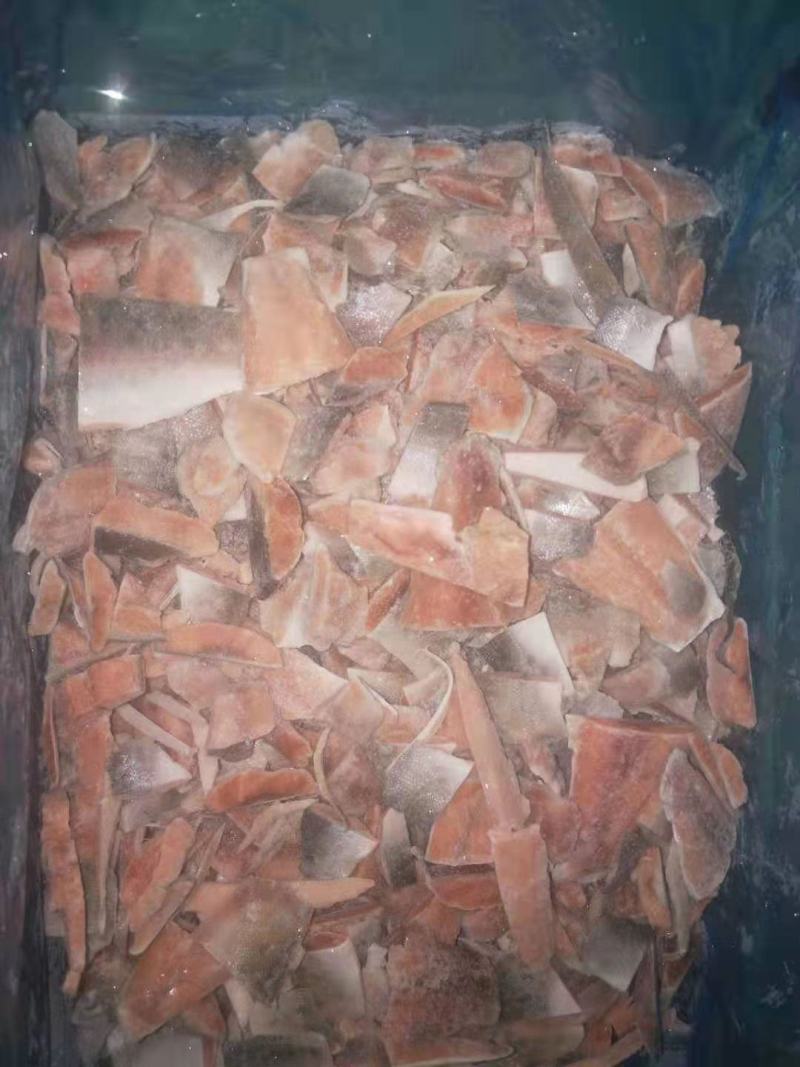 马哈鱼碎肉，宠物食品原料，深海鱼，15公斤一箱，带皮无刺