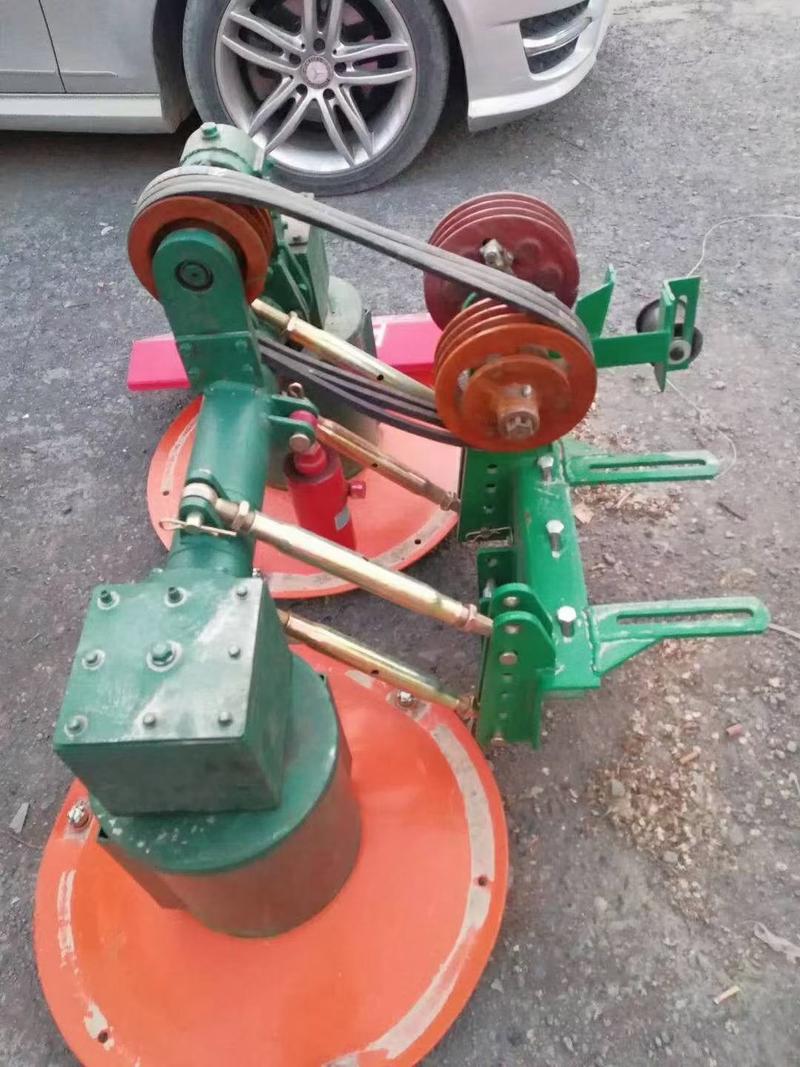单缸拖拉机带的前置圆盘割草机单盘双盘割草机