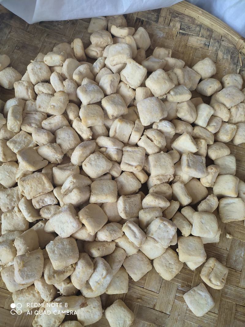 云南建水老磨西门豆腐，纯手工包制世代传承