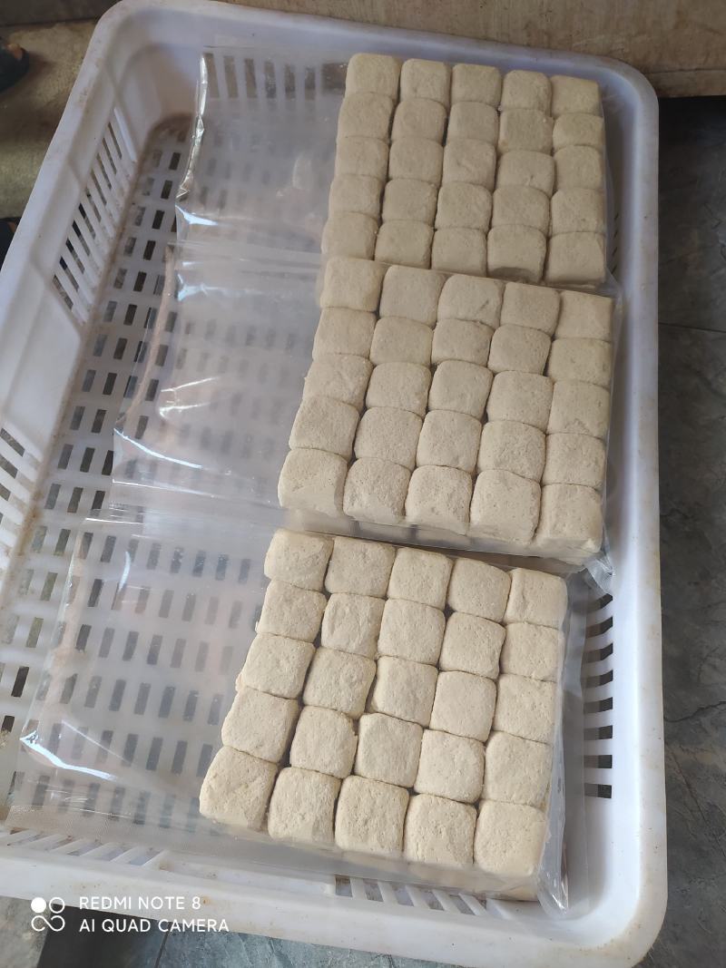 云南建水老磨西门豆腐，纯手工包制世代传承