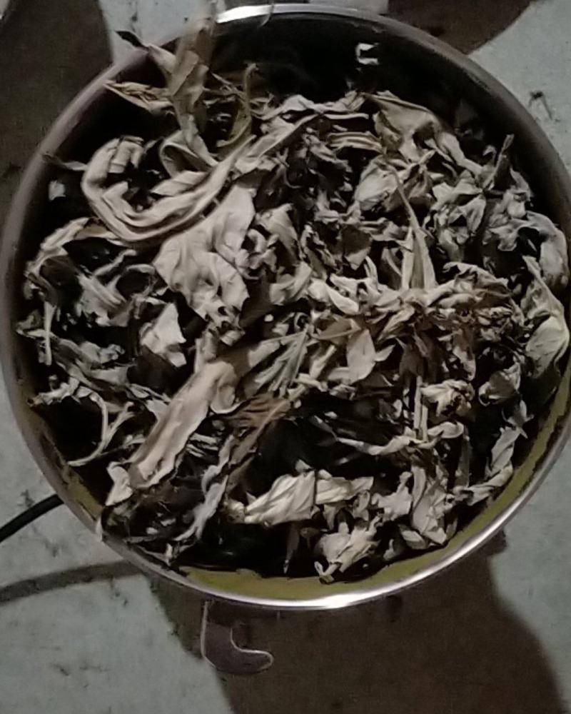 纯艾叶加工艾绒，干净无杂保质保量，自扣袋一斤包装