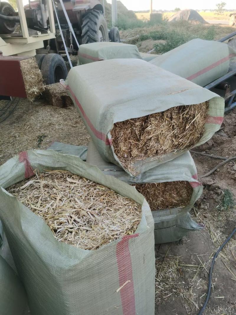 大量出售二次粉碎小麦秸秆，质量保证，全国发货