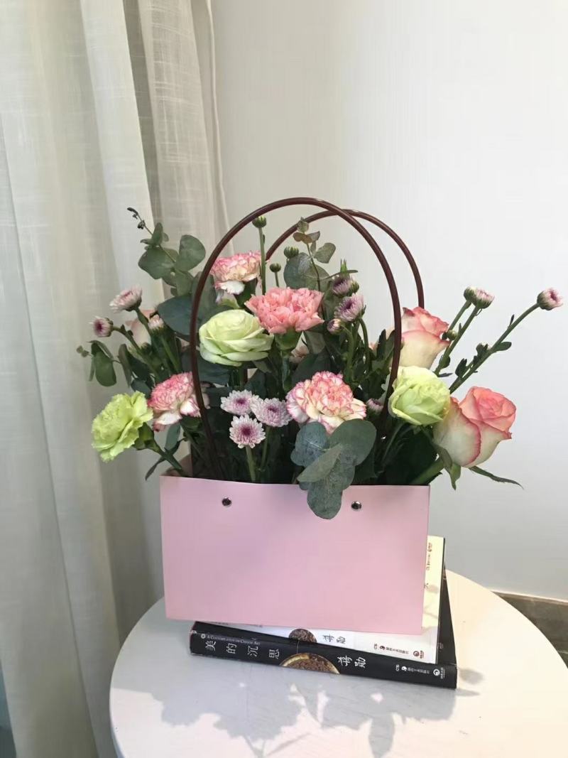 手提花篮生日玫瑰花束毕业花束母亲节教师节送老师送朋友包邮