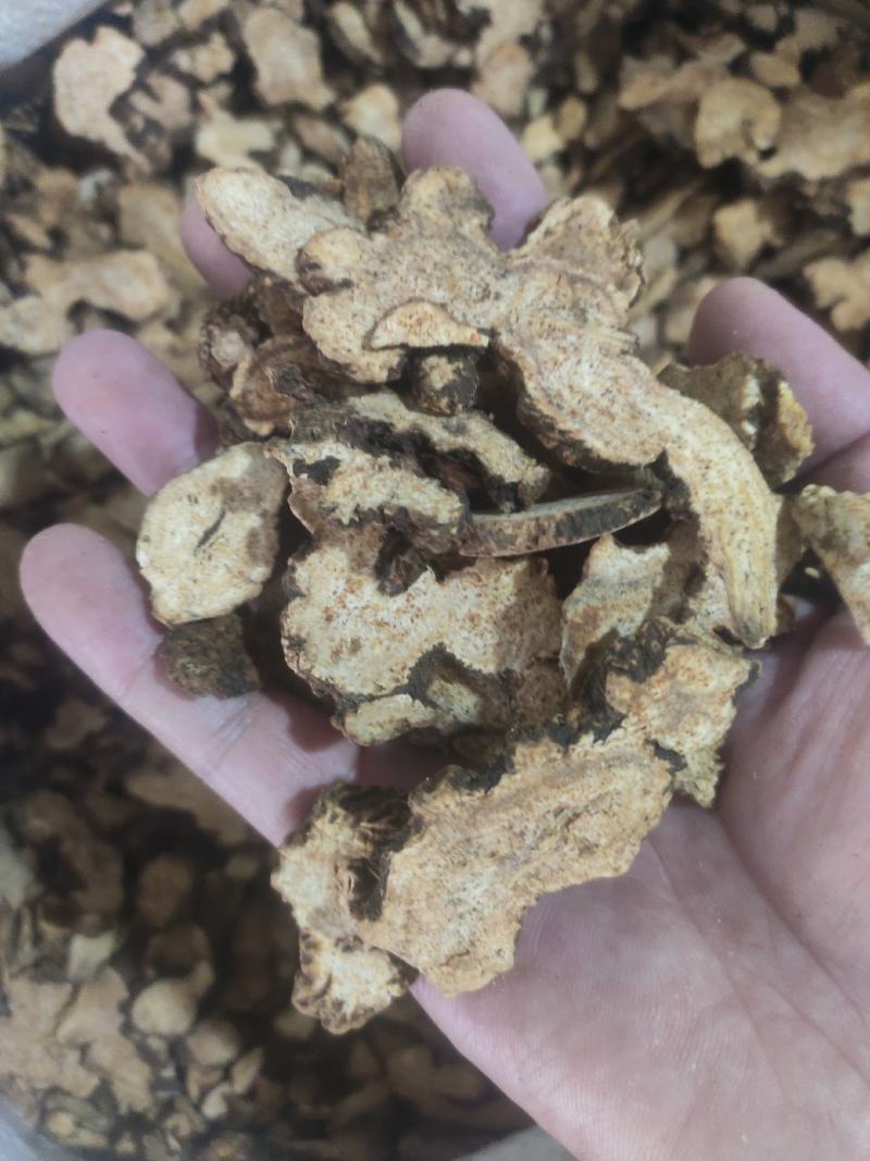 苍术干货苍术片常年经营各种中药材欢迎选购！