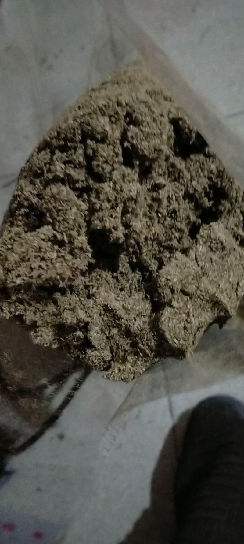 纯艾叶加工艾绒，干净无杂保质保量，自扣袋一斤包装