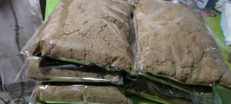 纯艾叶加工艾绒，干净无杂保质保量，自扣袋一斤包装
