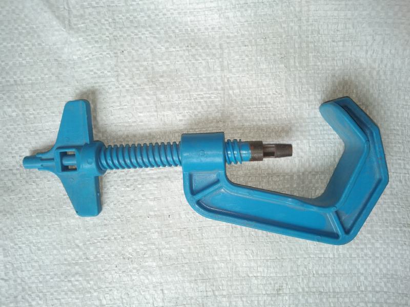 滴灌带配件旁通旁通阀打孔器微喷带配件规格齐全