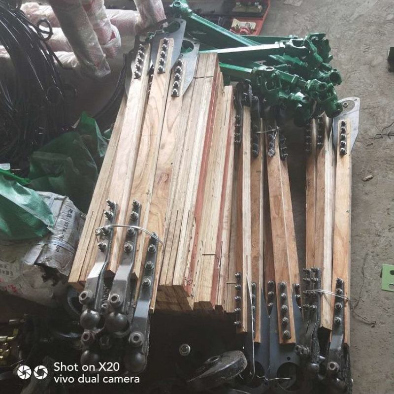 四轮拖拉机带往复式割草机牧草清草机苜蓿收割机杂草除草机