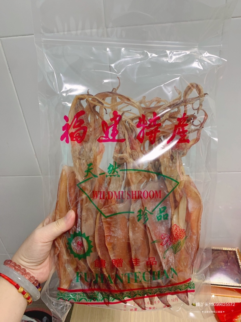 鱿鱼母本港个个带卵各个带卵