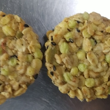 新品上市燕麦南瓜仁杂粮饼，粗粮酥少糖低脂薄盐健康食品