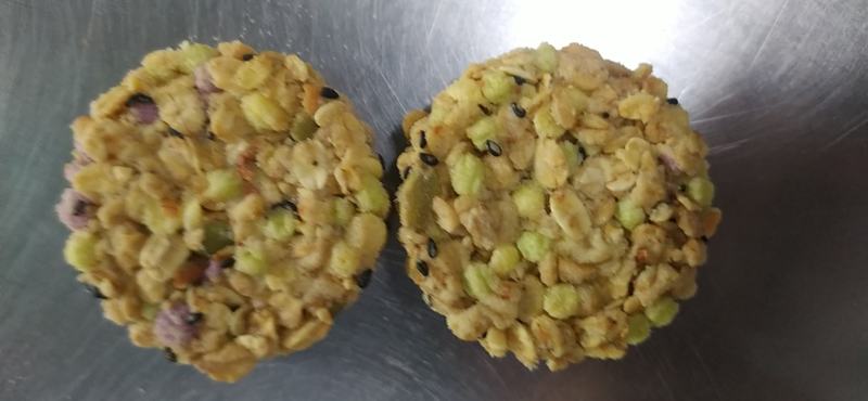 新品上市燕麦南瓜仁杂粮饼，粗粮酥少糖低脂薄盐健康食品