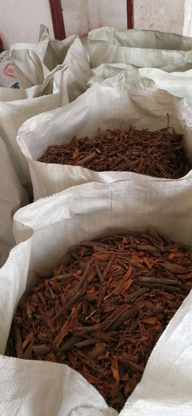 广西桂皮产地直销、各种规格桂通桂碎量大包邮