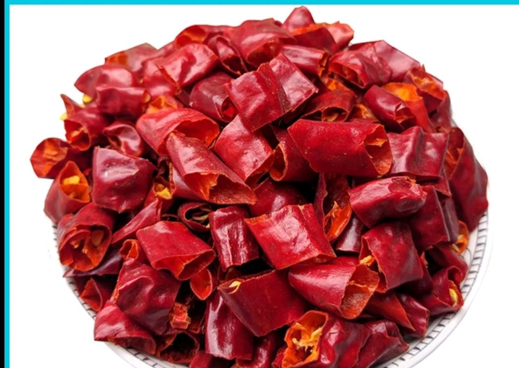 红椒与豆腐干切配过程