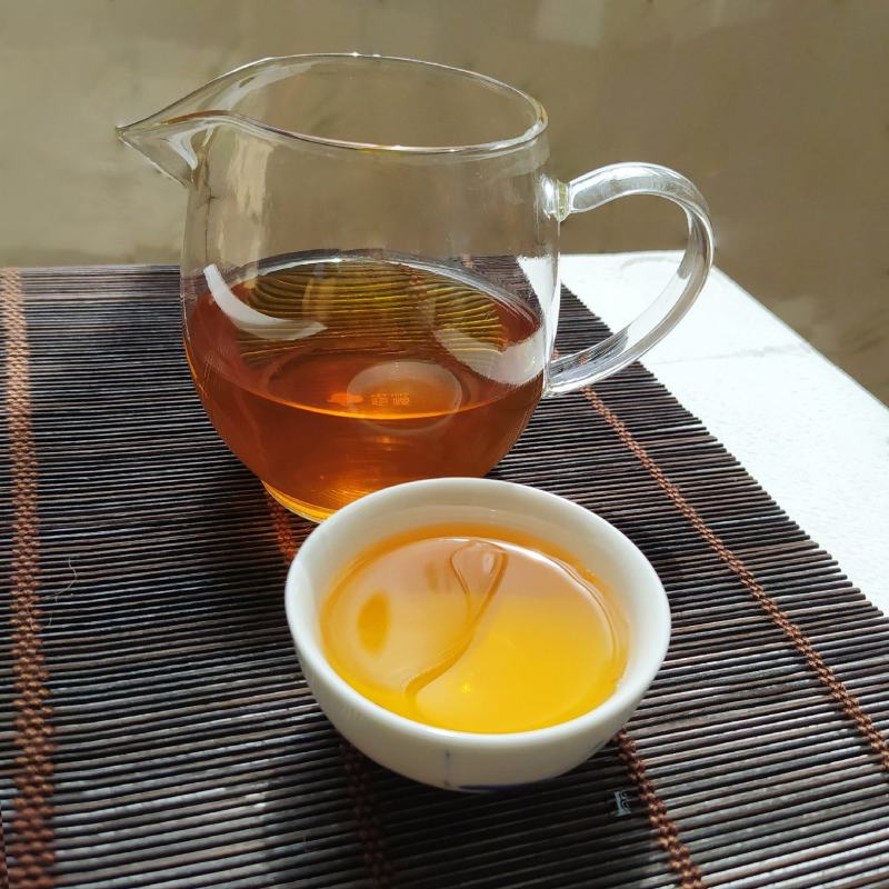 2009年易武高杆老茶砖生茶砖茶500g每砖