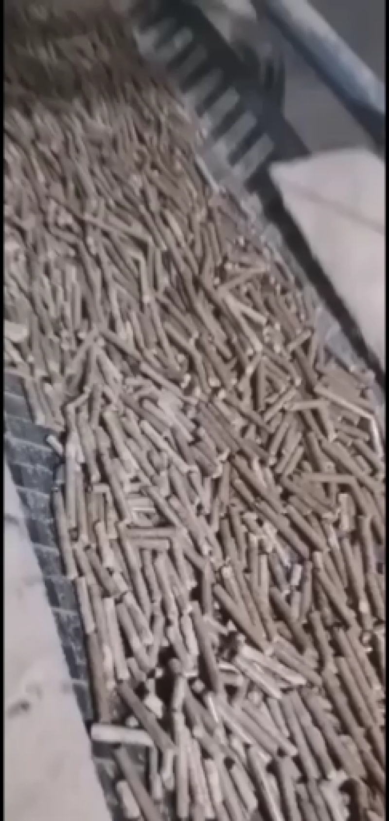 松木颗粒生物质颗粒锯末颗粒燃料