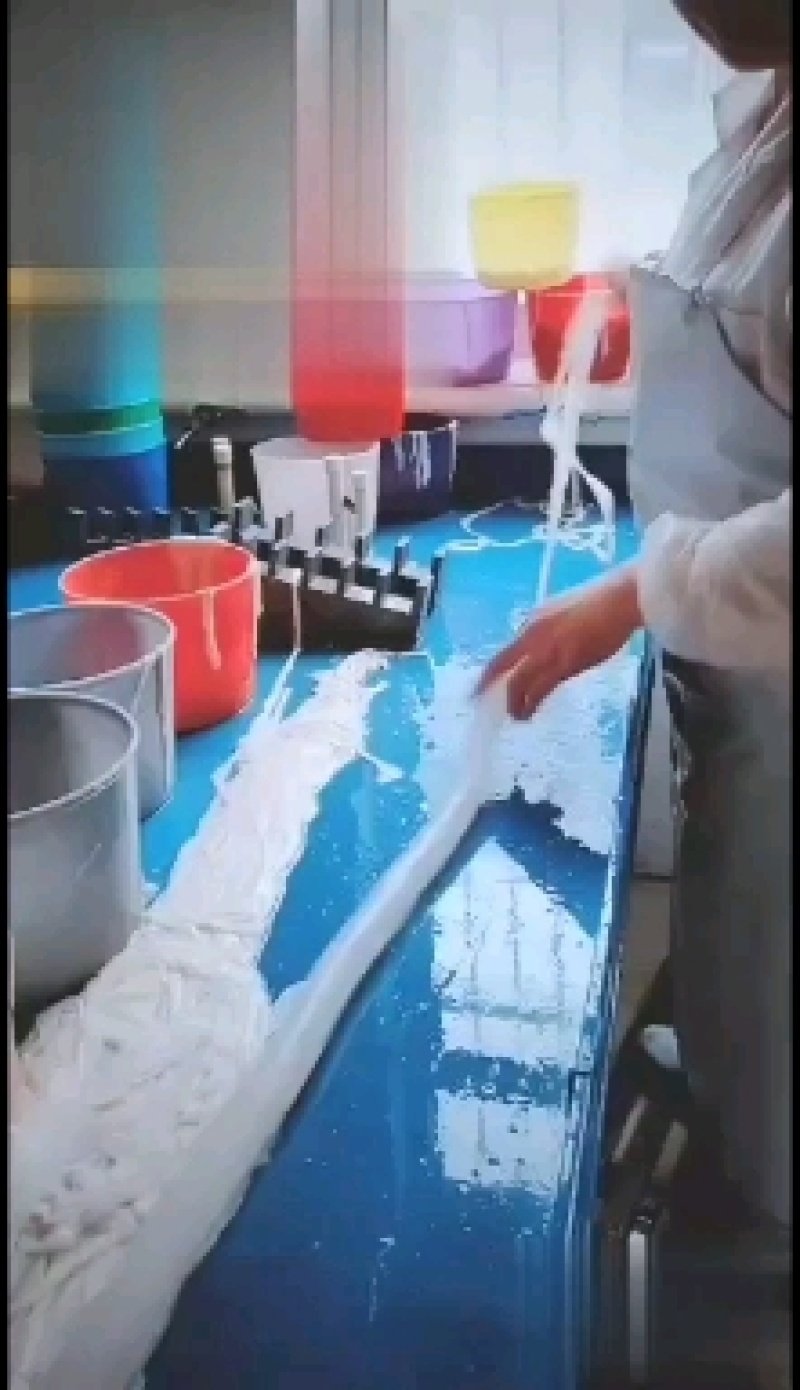 九路猪肠衣厂家自营灌腊肠红肠猪肠衣