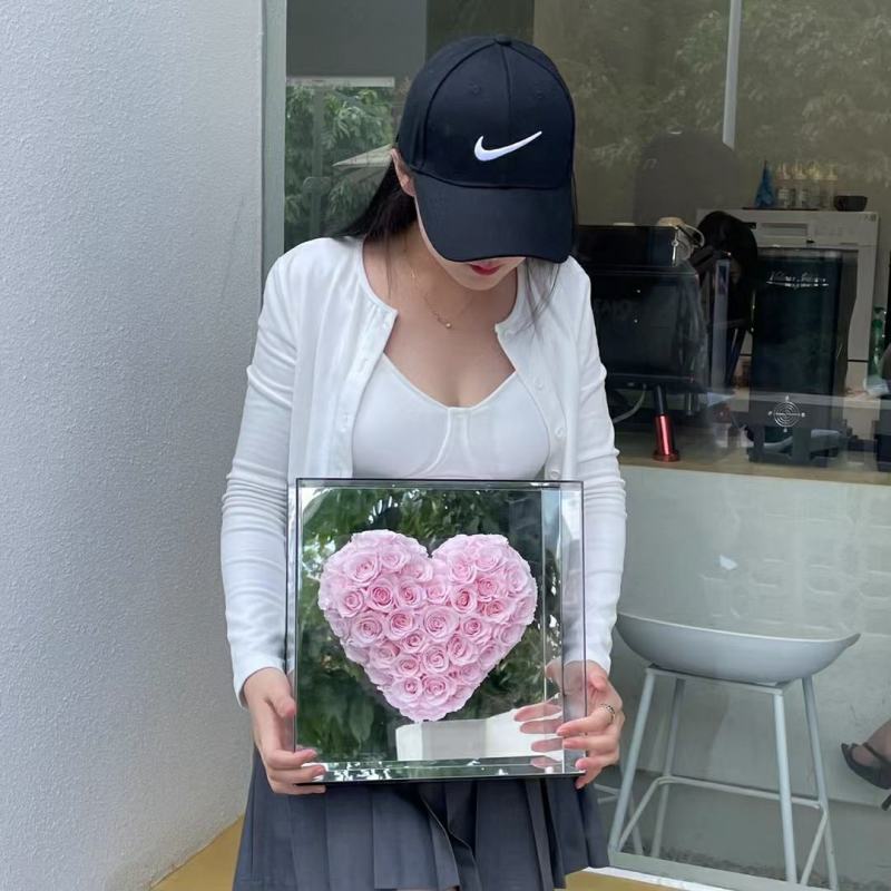 52朵永生花镜面心花盒包邮永生花成品批发七夕情人节礼物